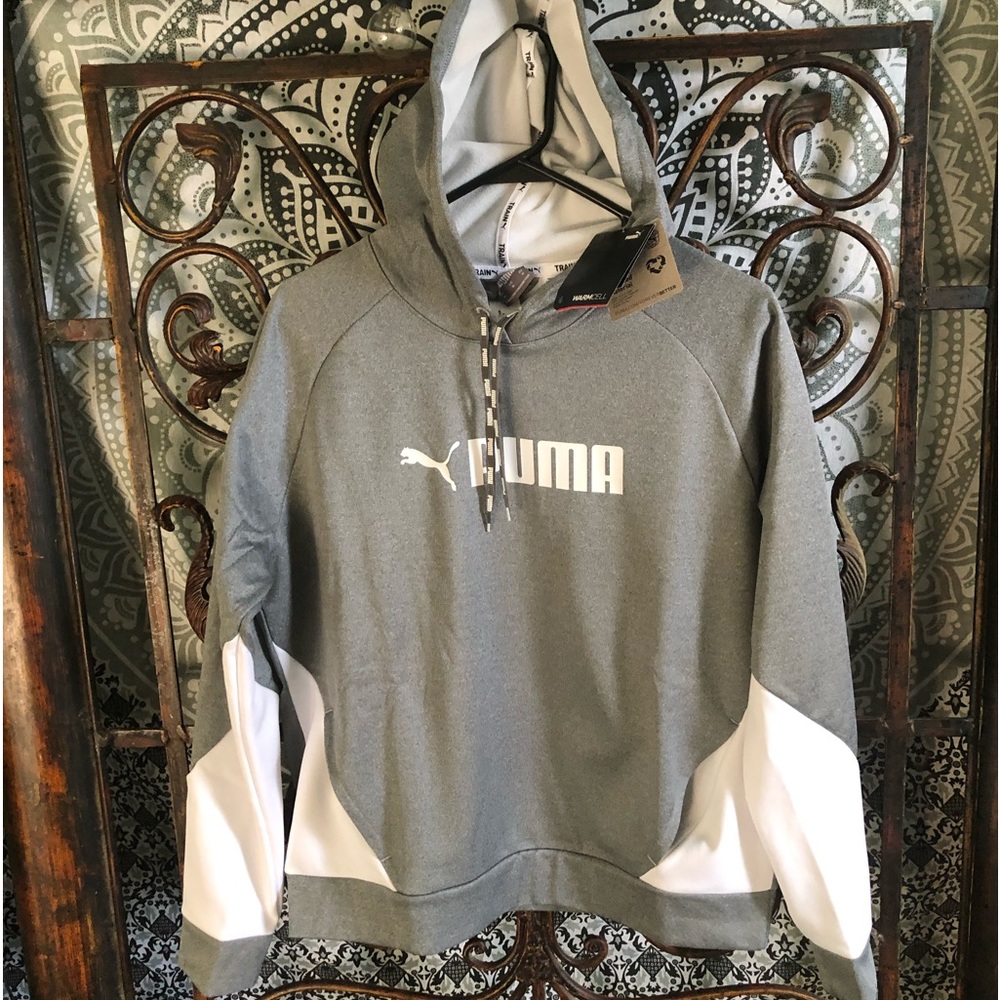Woman’s Puma train warm cell heat insulation size M  sweatshirt gray/white